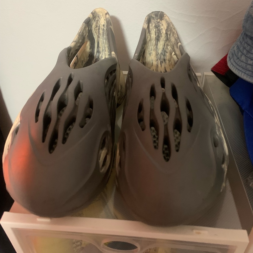 Yeezy foam runners